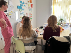 Schülerstations-Projekt: Pflege-Nachwuchs übernimmt Verantwortung